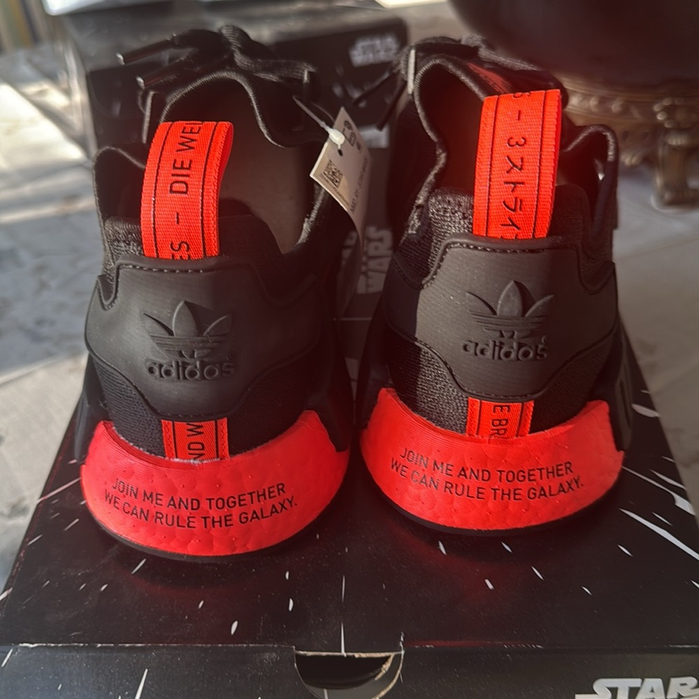 Adidas Star Wars Darth Vader - Picture 3 of 4
